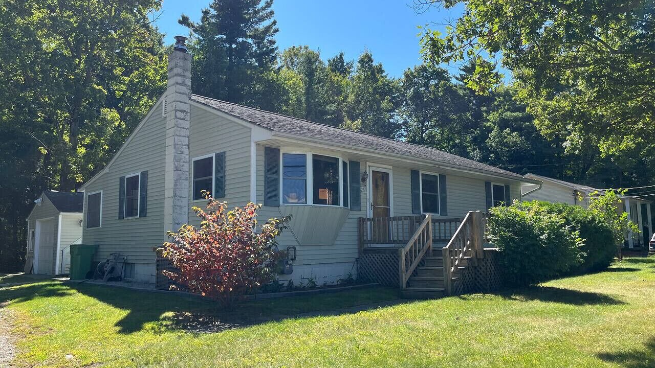 Photo of Outdoor in Malletts Bay