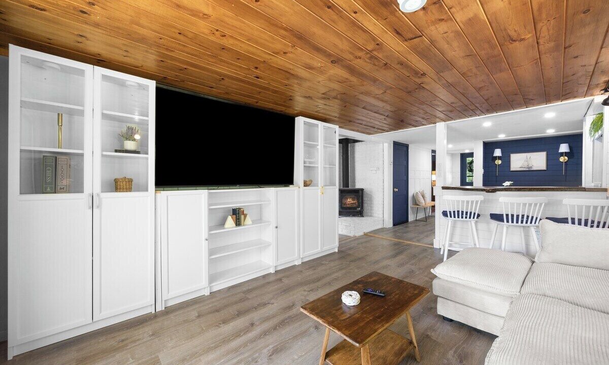 Photo of Livingroom in Ellsworth