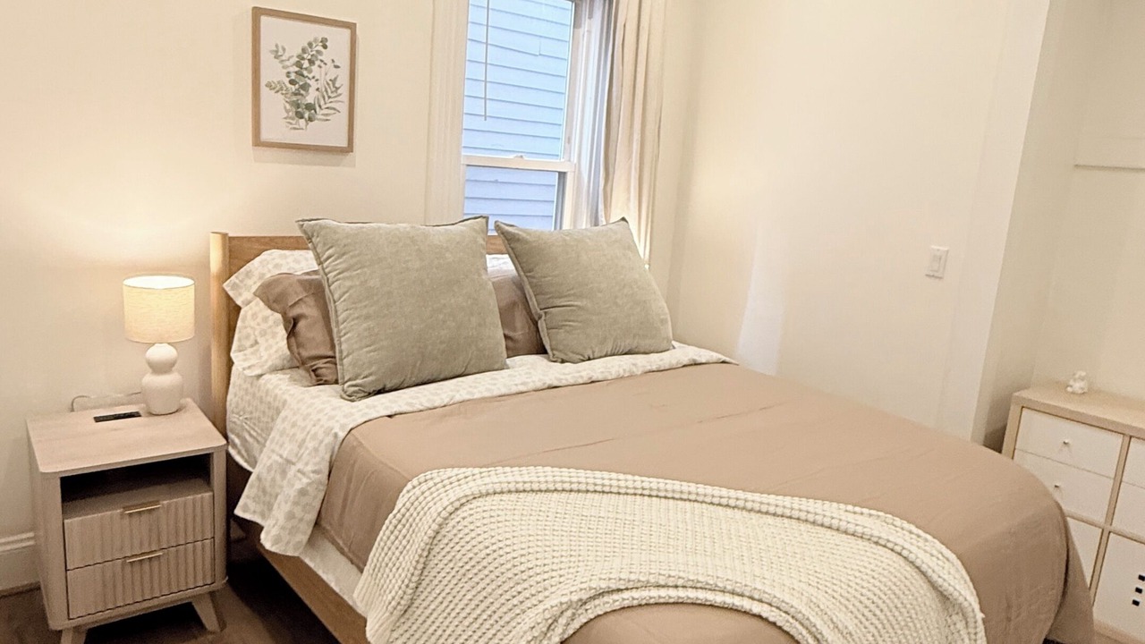 Photo of Bedroom in Somerville