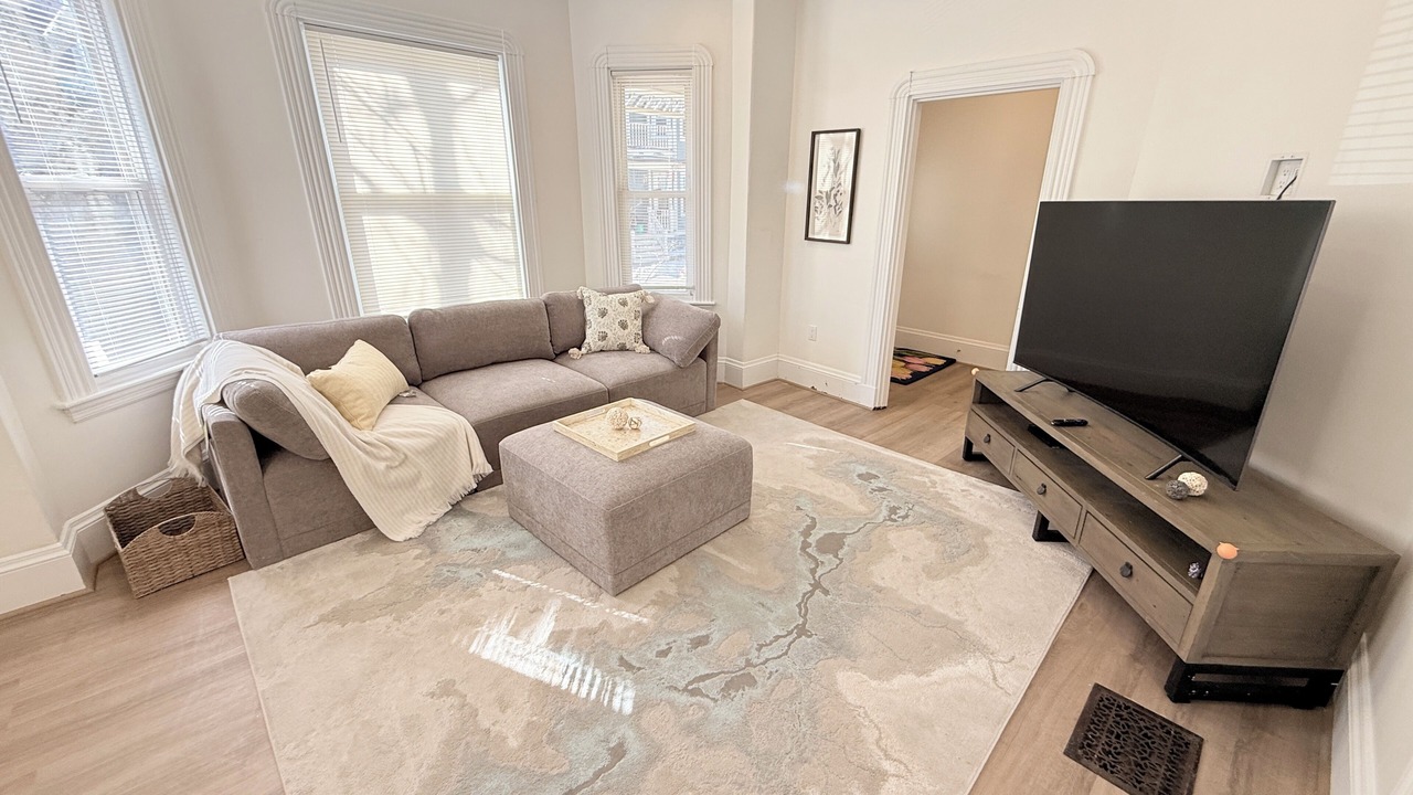 Photo of Livingroom in Somerville