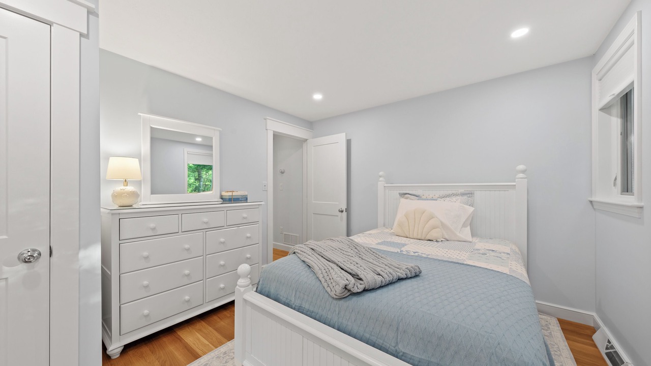 Photo of Bedroom in Dennis