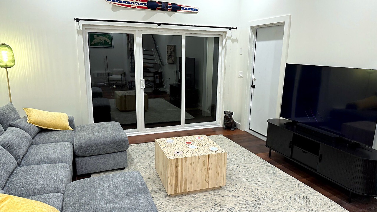 Photo of Livingroom in Laconia