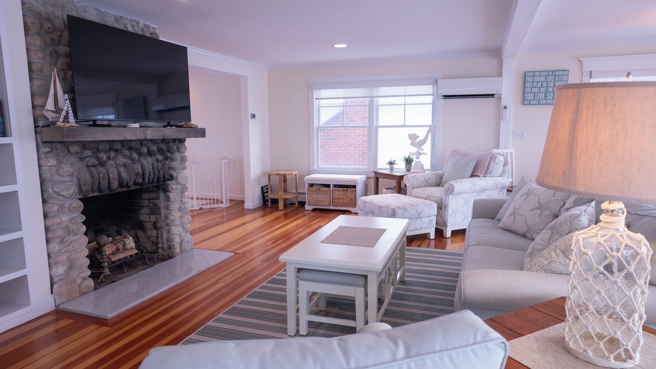 Photo of Livingroom in Westbrook