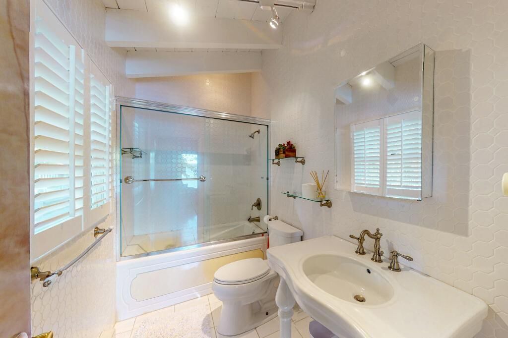 Photo of Bathroom in Moultonborough