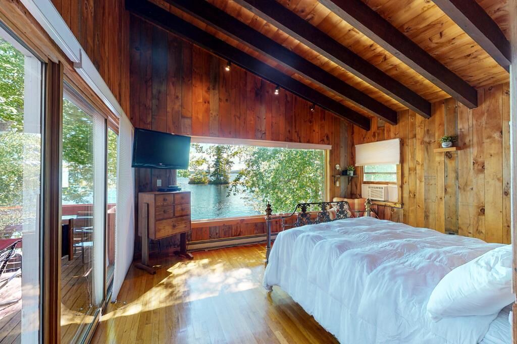 Photo of Bedroom in Moultonborough