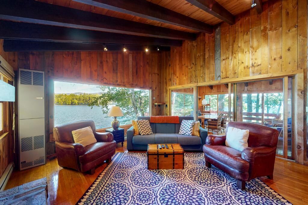 Photo of Livingroom in Moultonborough