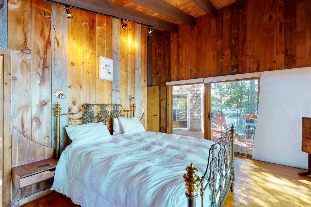 Photo of Bedroom in Moultonborough