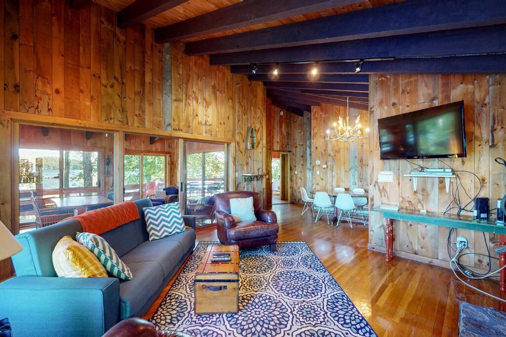 Photo of Livingroom in Moultonborough