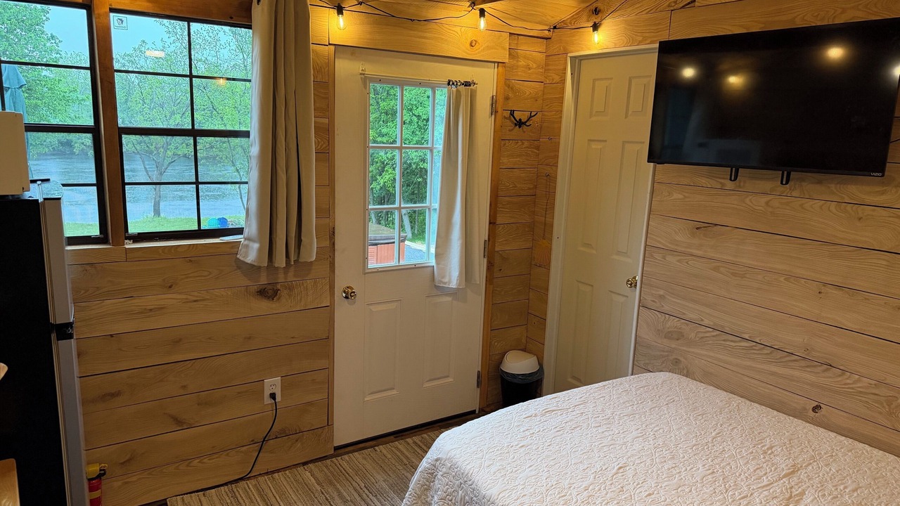 Photo of Bedroom in Champlain