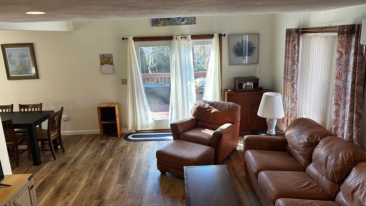 Photo of Livingroom in Charlestown