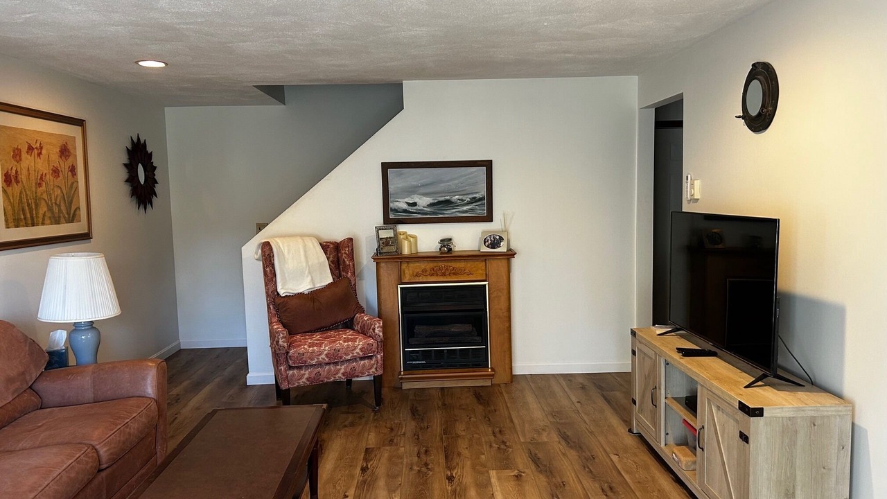 Photo of Livingroom in Charlestown