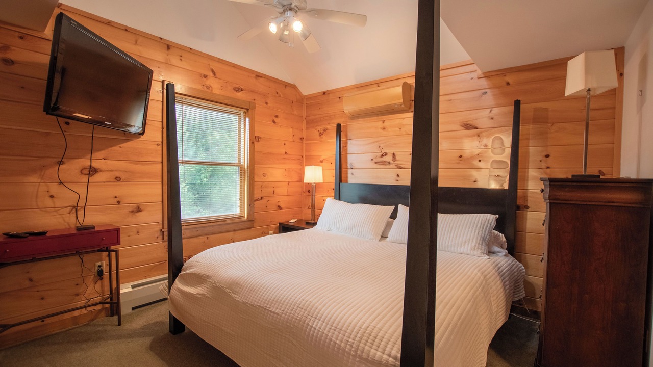 Photo of Bedroom in Saranac Lake