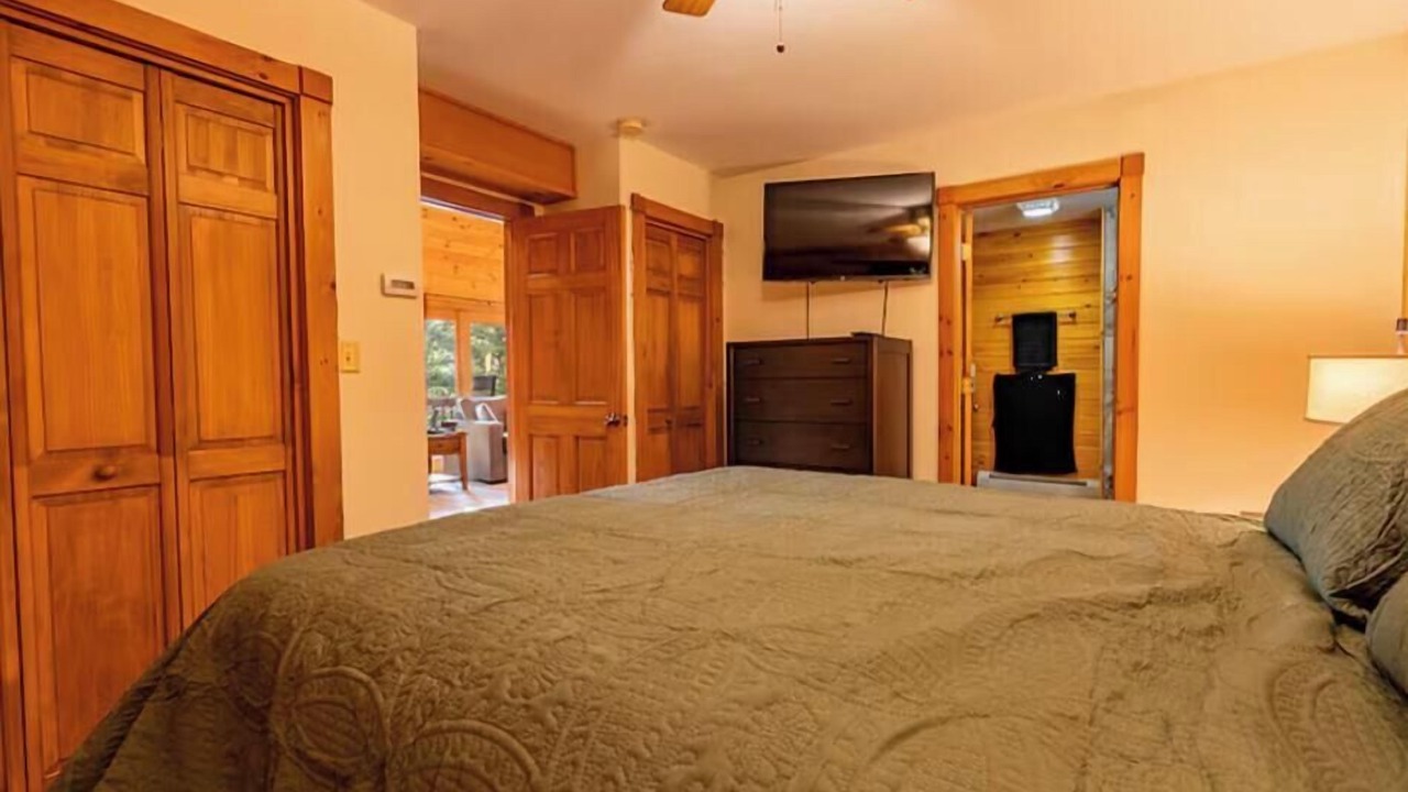 Photo of Bedroom in Saranac Lake