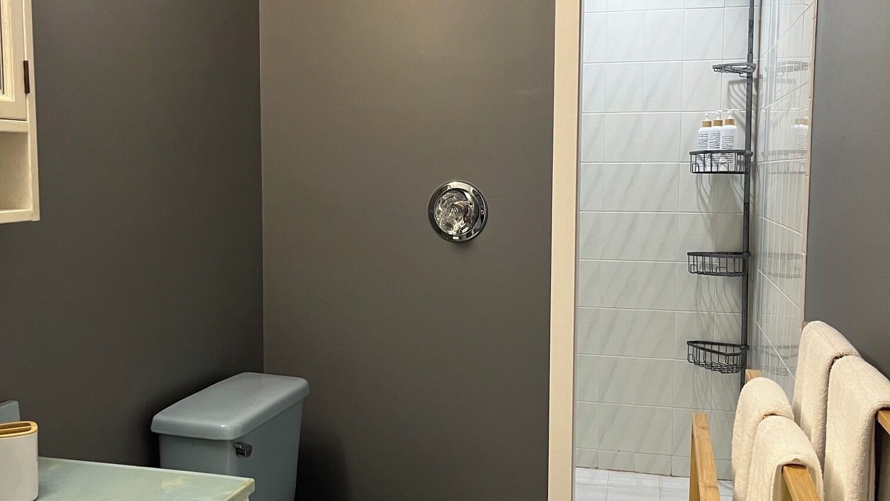 Photo of Bathroom in Aquebogue