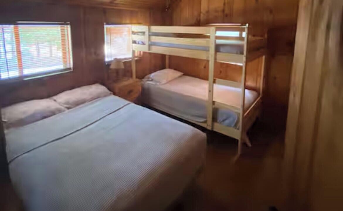 Photo of Bedroom in Mirror Lake