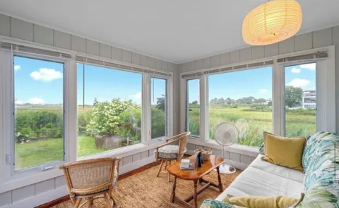 Photo of Livingroom in Guilford