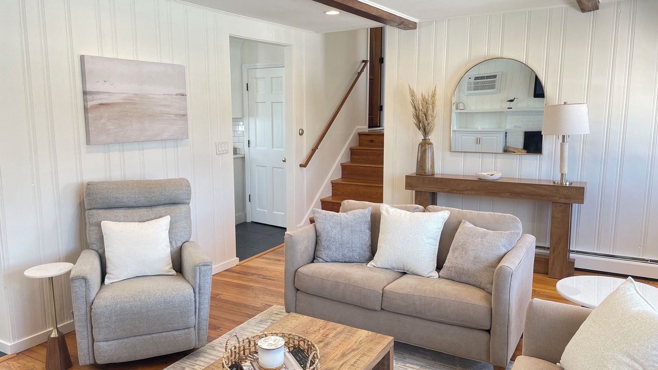 Photo of Livingroom in Guilford