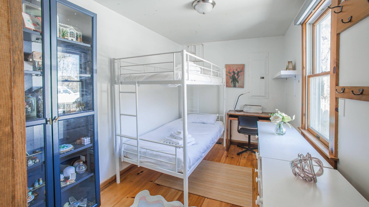 Photo of Bedroom in Truro