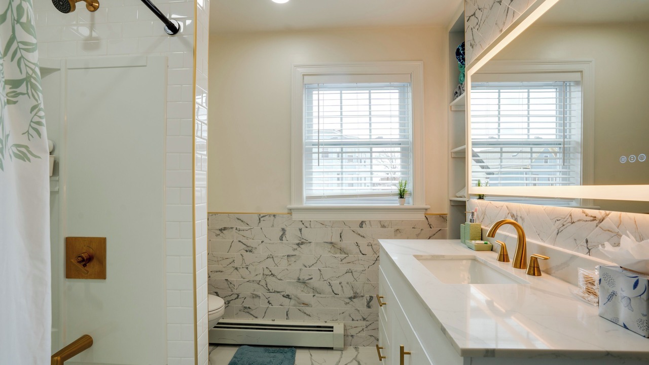 Photo of Bathroom in Lynn