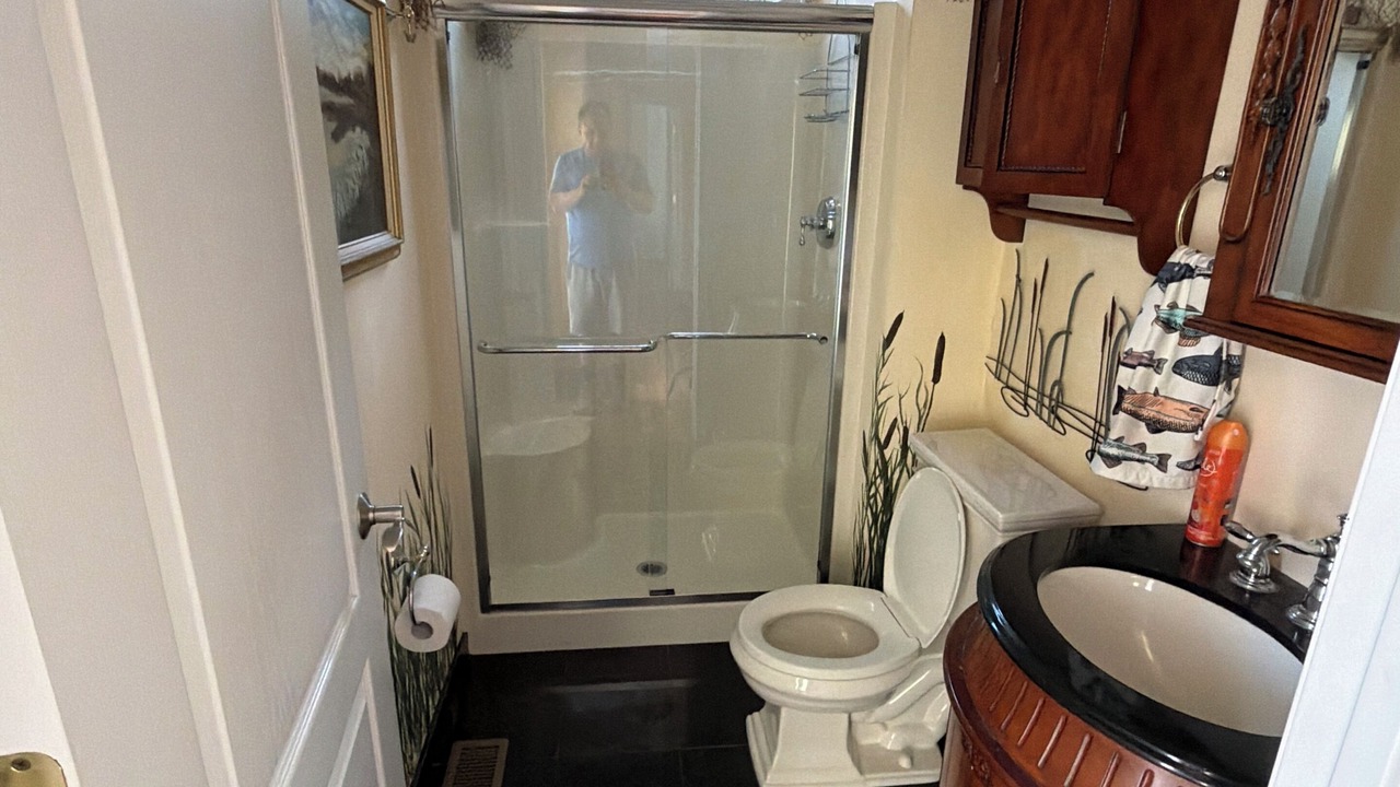 Photo of Bathroom in Osborn Island