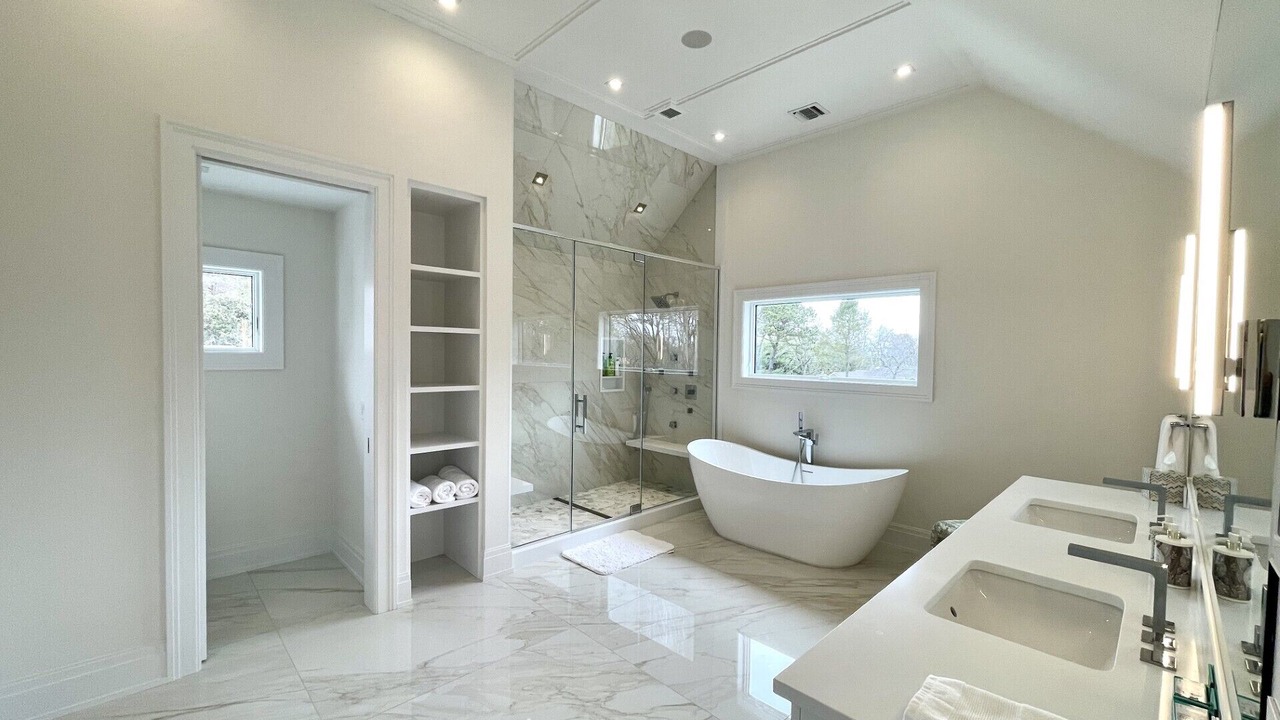 Photo of Bathroom in Shinnecock Hills
