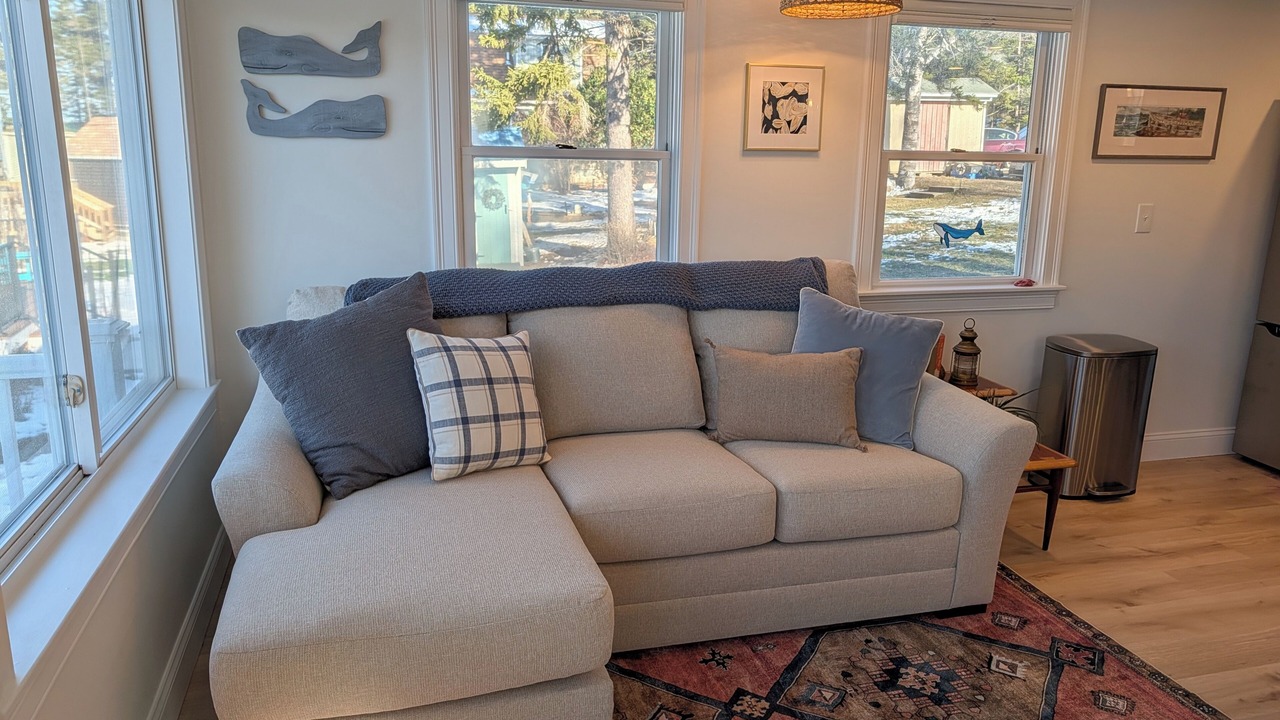 Photo of Livingroom in Mid-Coast and Islands