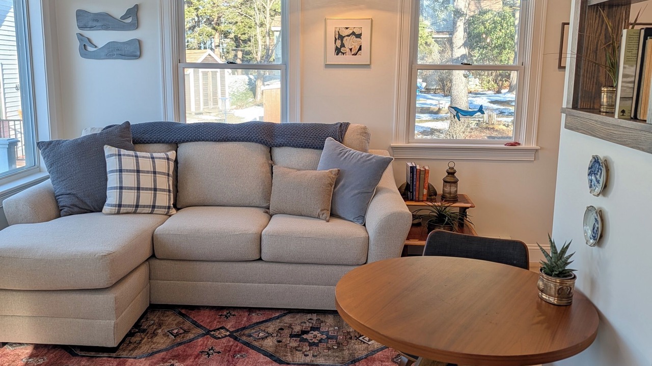 Photo of Livingroom in Mid-Coast and Islands