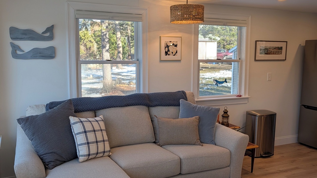 Photo of Livingroom in Mid-Coast and Islands