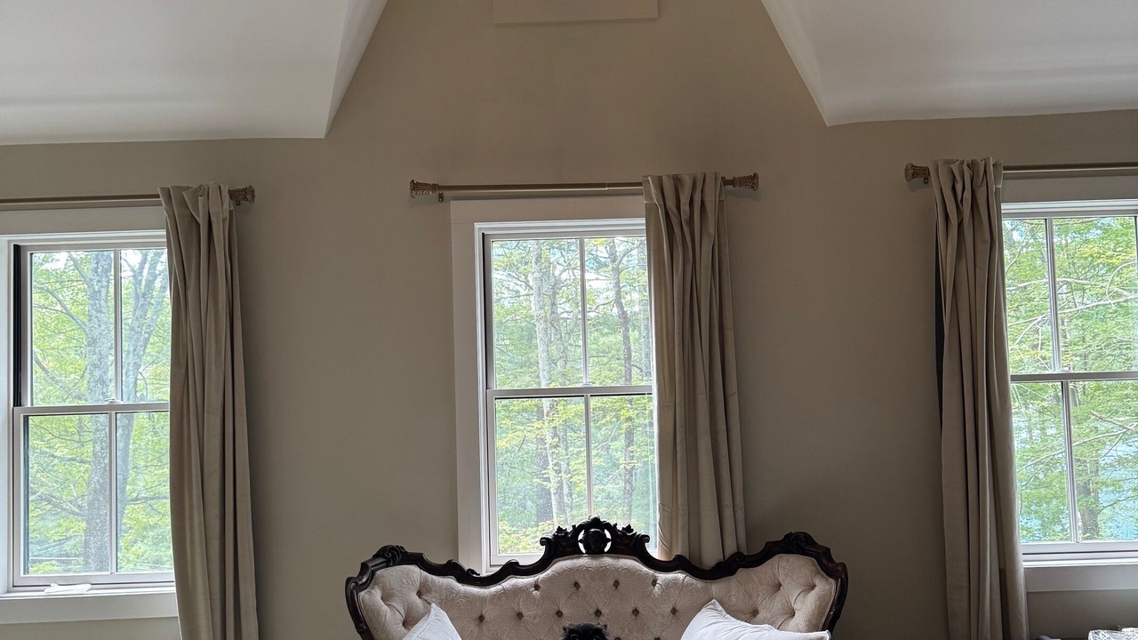 Photo of Livingroom in Lake Hill