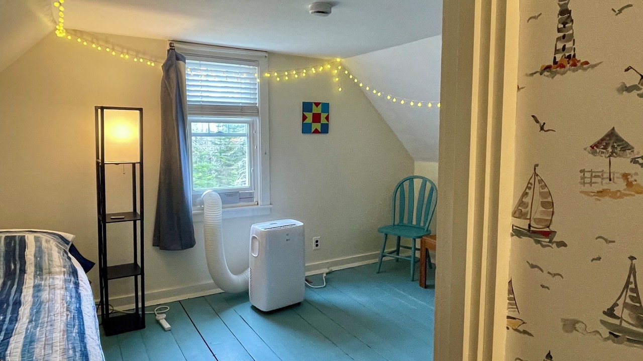 Photo of Bedroom in Lamoine