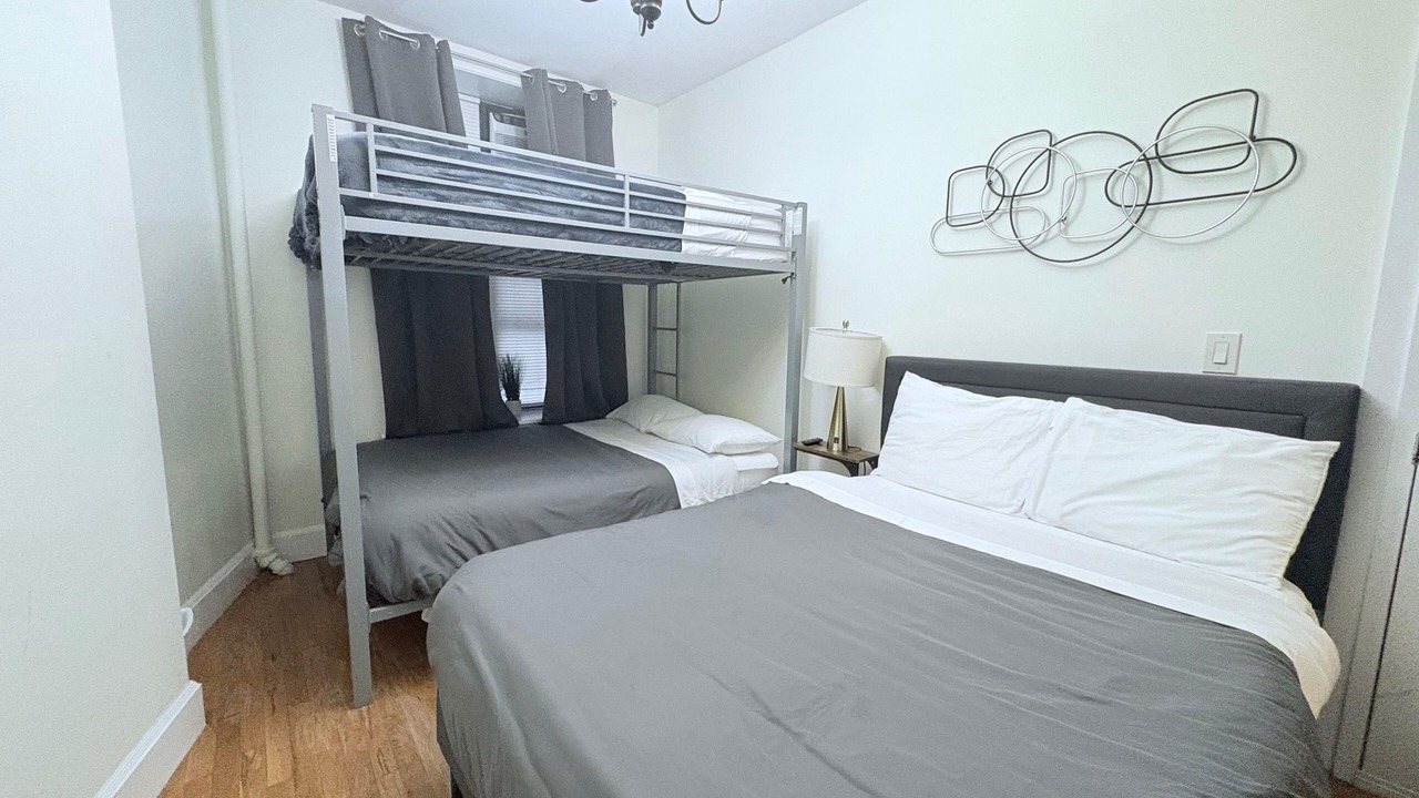 Photo of Bedroom in Midtown
