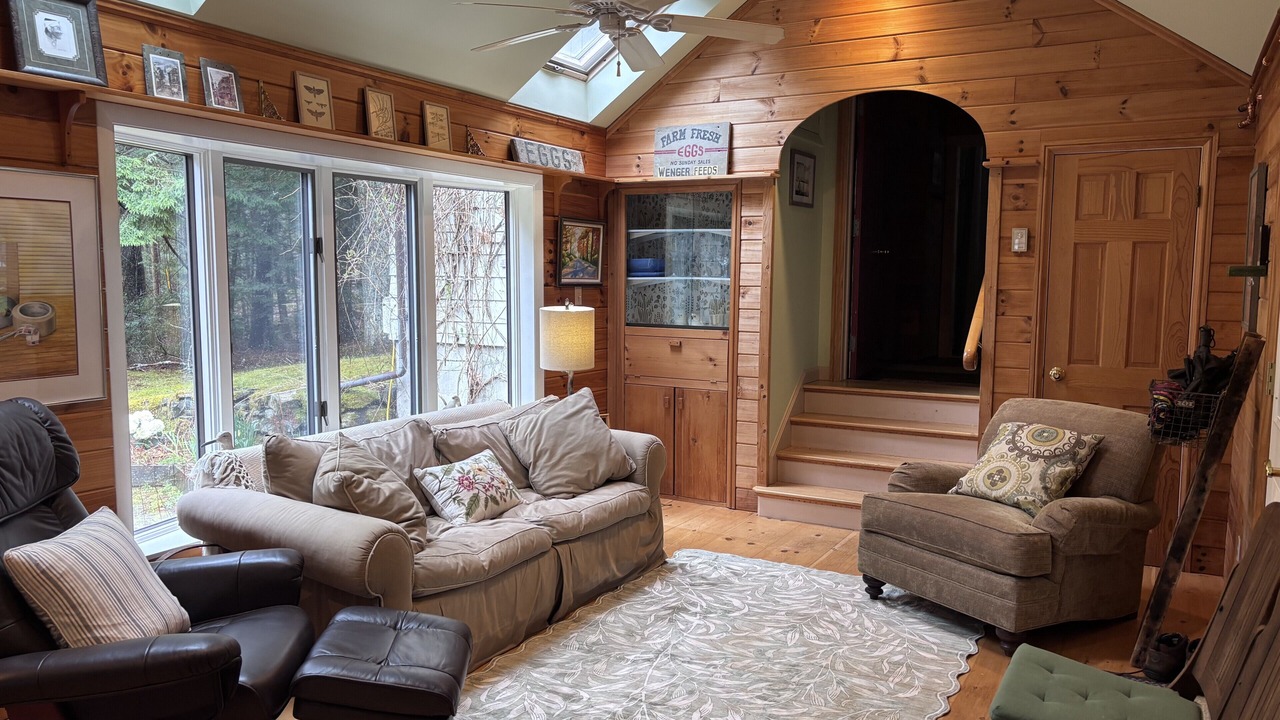 Photo of Livingroom in Lincolnville