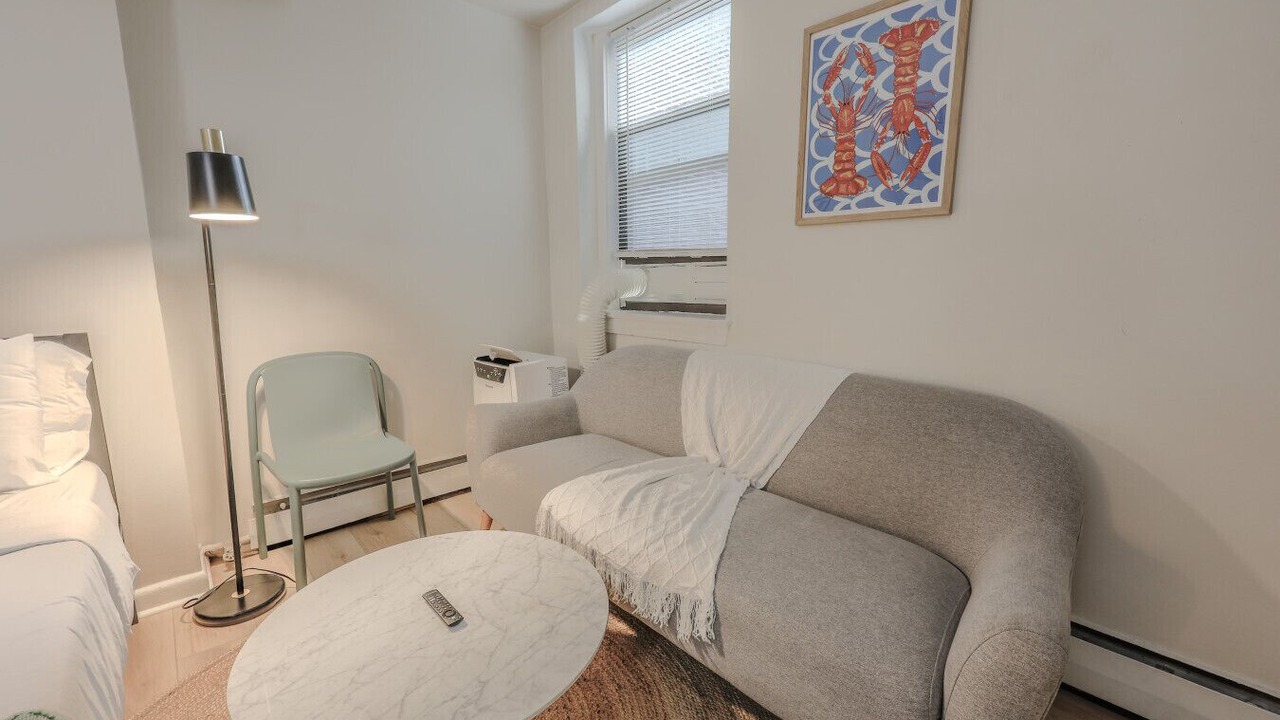 Photo of Livingroom in Prudential - St. Botolph