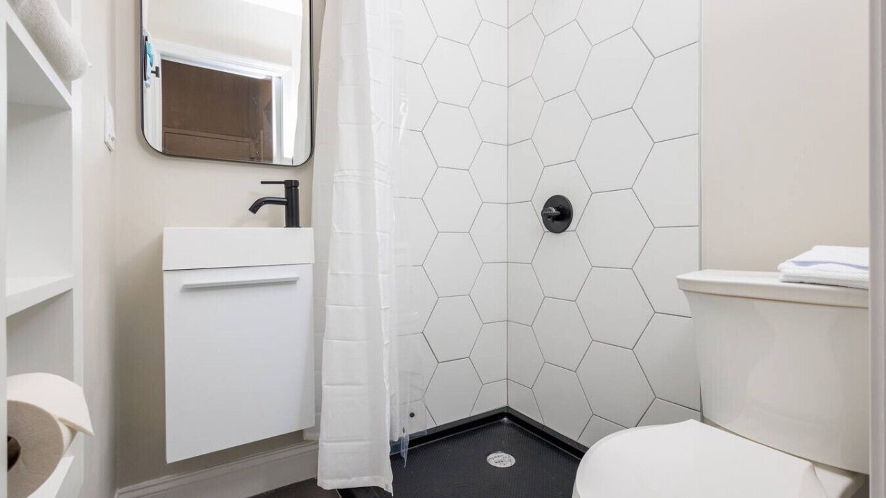 Photo of Bathroom in Prudential - St. Botolph
