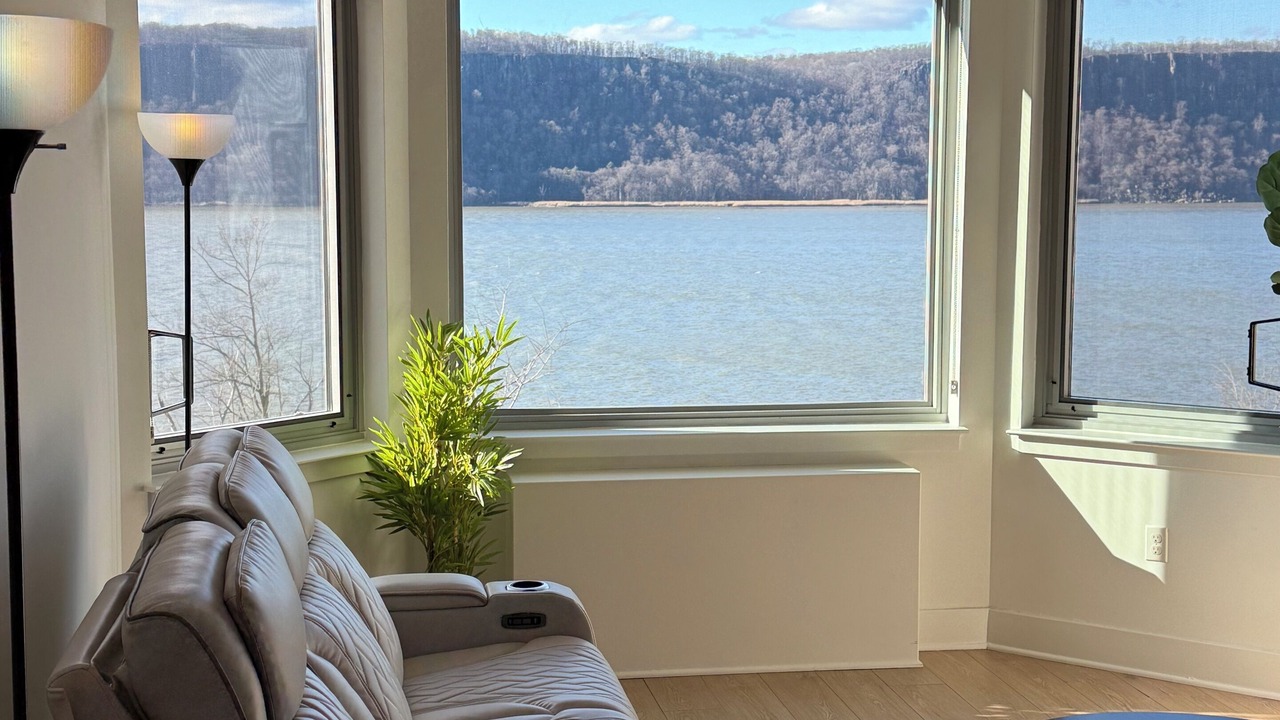 Photo of Livingroom in Northwest Yonkers