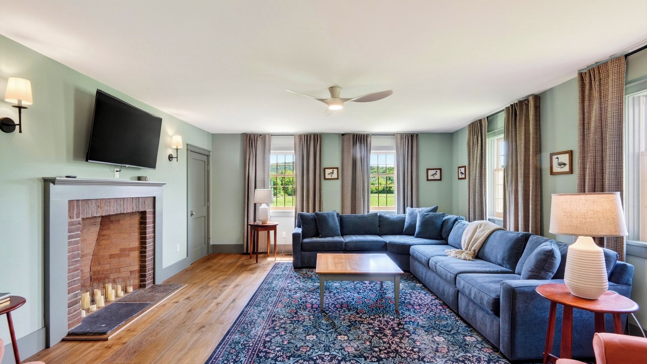 Photo of Bedroom in Ashley Falls