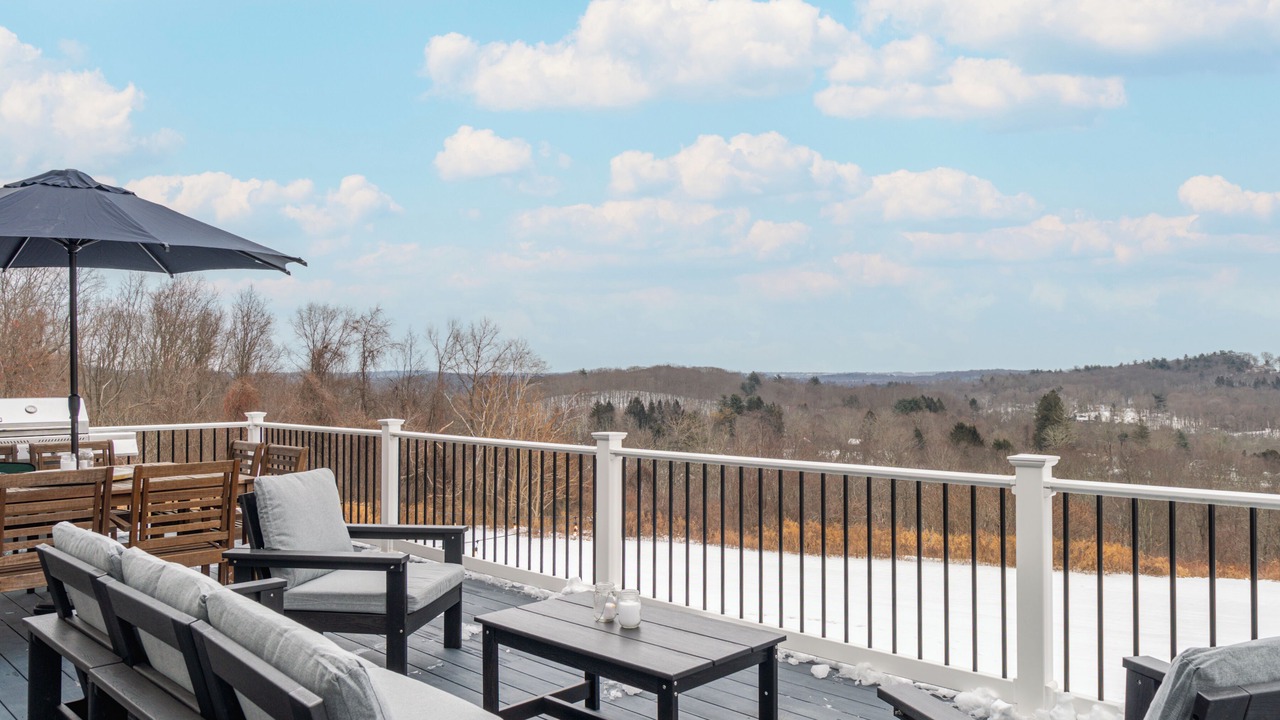 Photo of Patio Balcony in Bantam