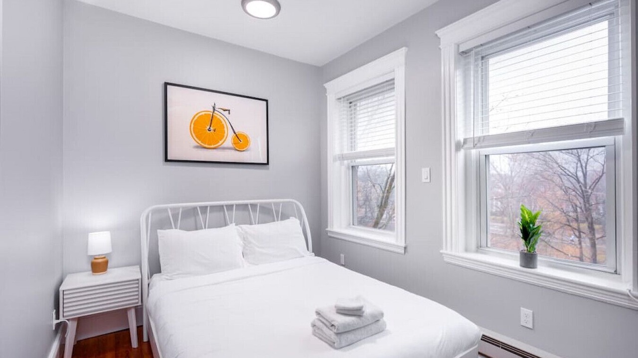 Photo of Bedroom in Fenway–Kenmore