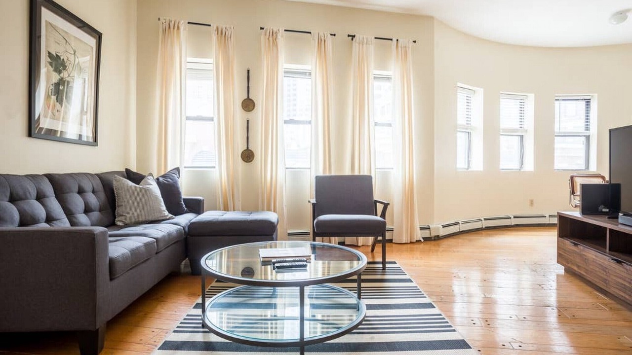 Photo of Livingroom in Downtown Boston