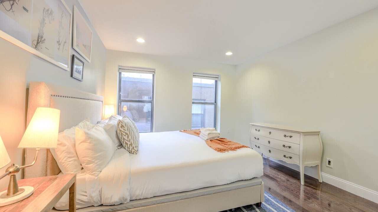 Photo of Bedroom in Downtown Boston