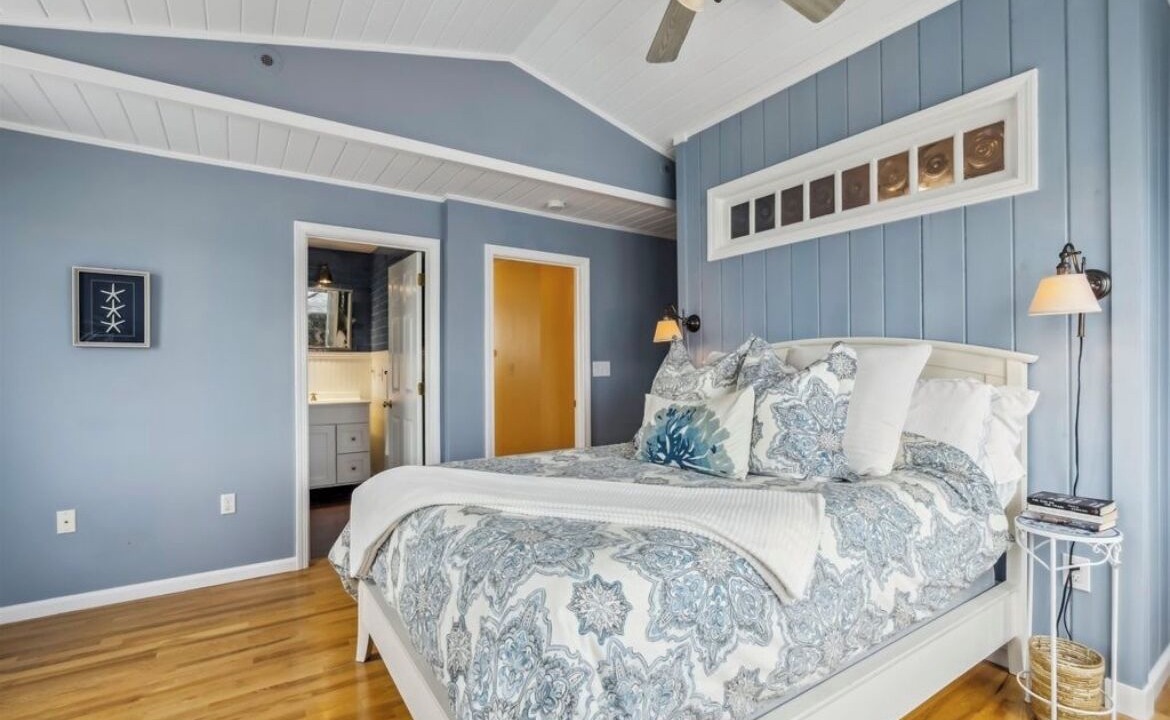 Photo of Bedroom in Seabrook