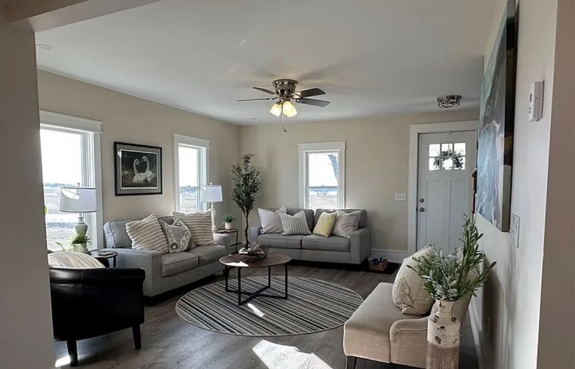 Photo of Livingroom in Cayuga