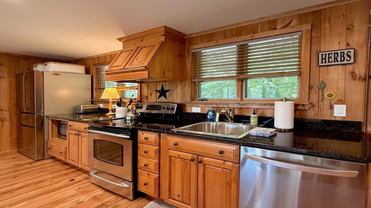 Photo of Kitchen in Ashley Falls