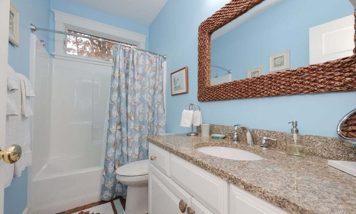 Photo of Bathroom in Ogunquit - Wells