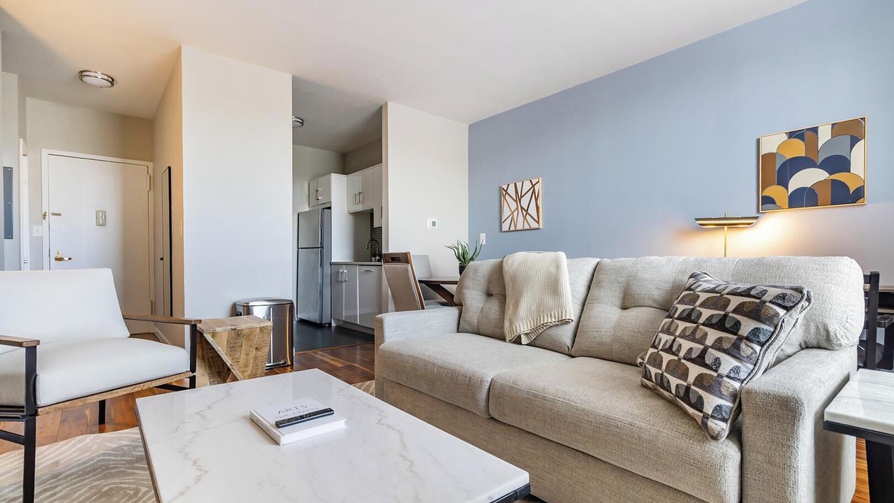 Photo of Livingroom in Downtown