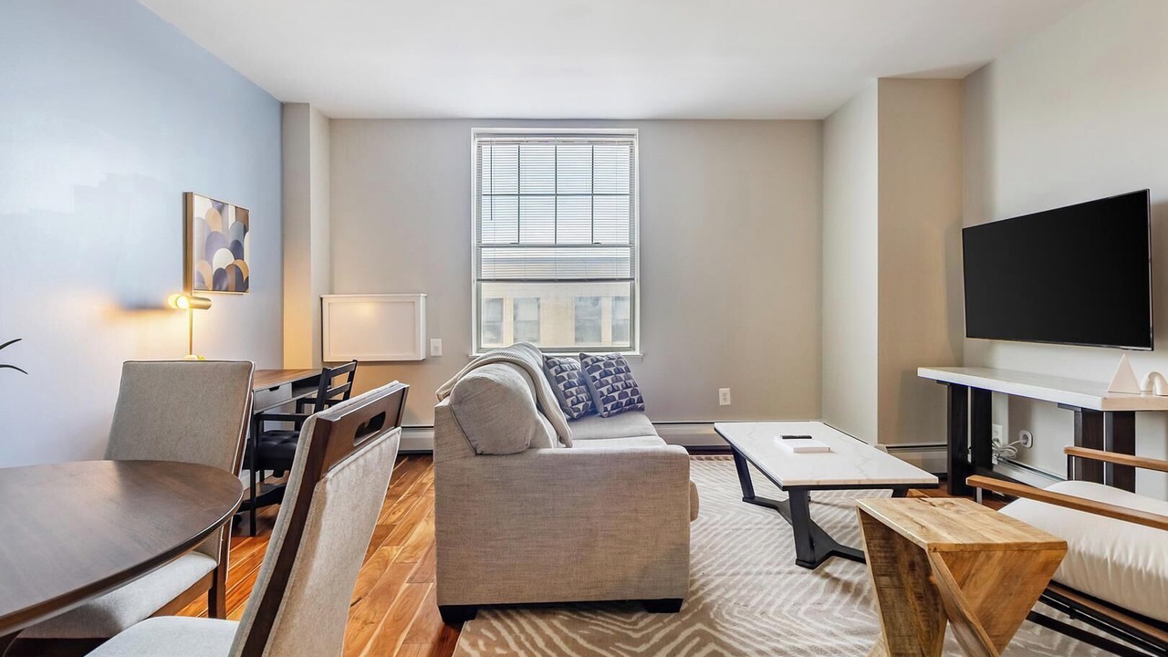 Photo of Livingroom in Downtown