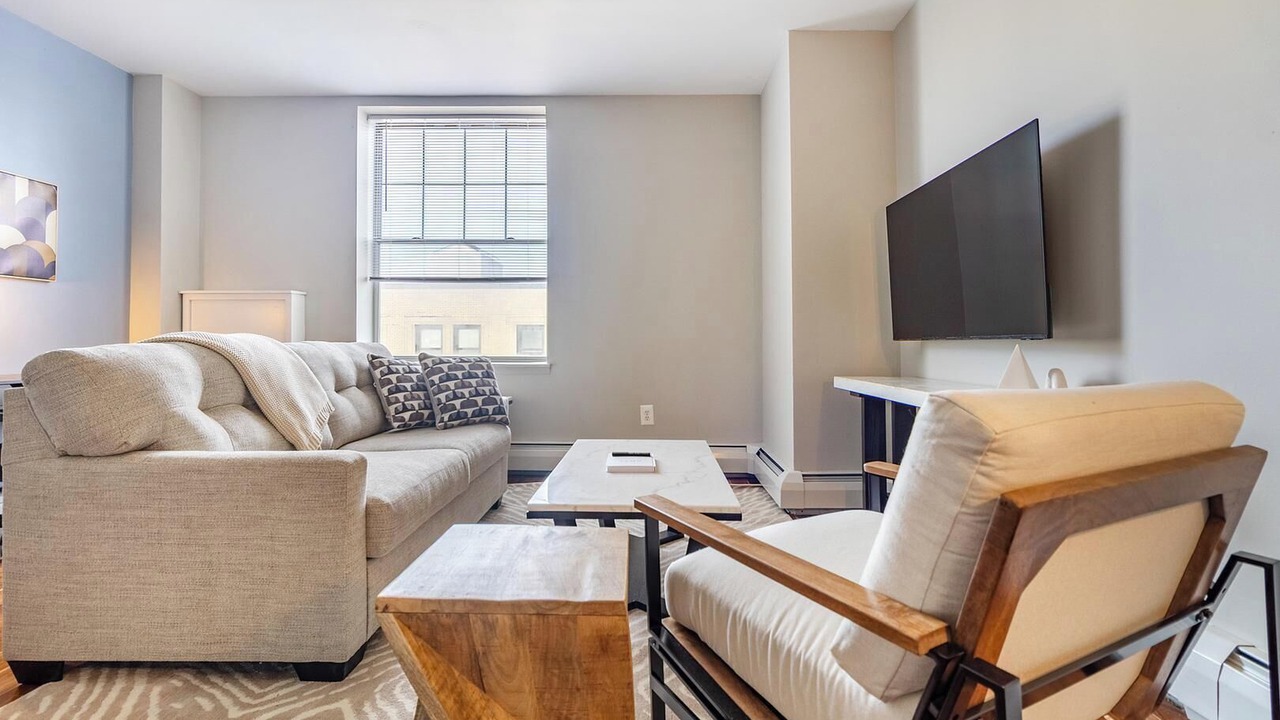 Photo of Livingroom in Downtown