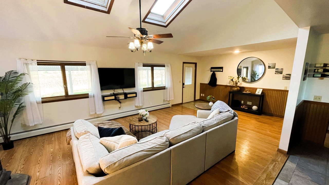 Photo of Livingroom in Branchport