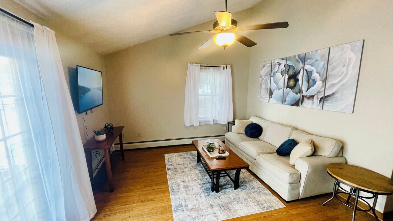 Photo of Livingroom in Branchport
