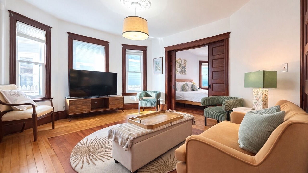 Photo of Livingroom in Porter Square